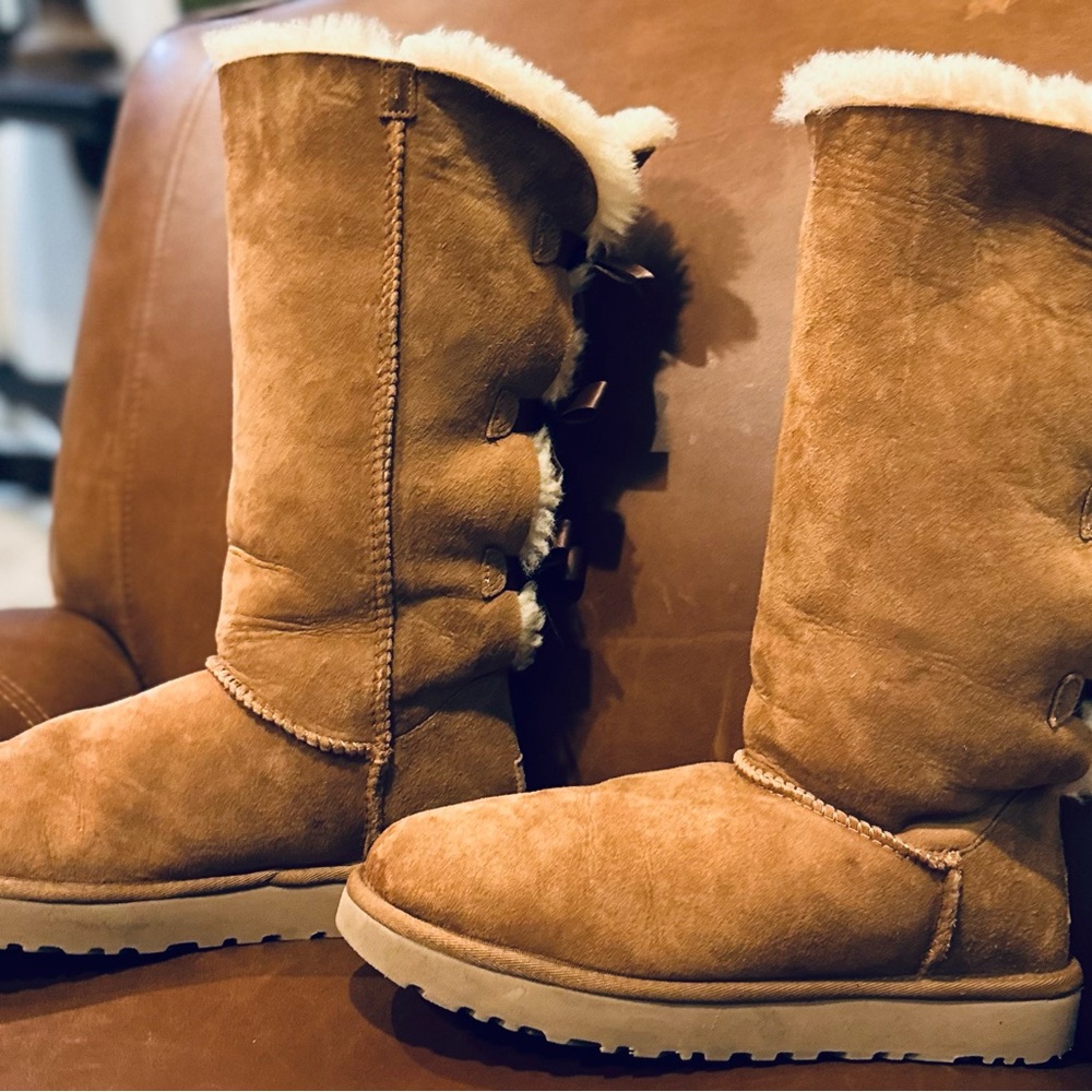 UGG Bailey Bow II Chestnut Tall Boots Size 9 *VG Condition*